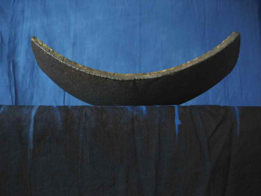 Fuente cónica Iris turquesa, cubierta porcelana, vidrio y pigmento, exterior ox. manganeso